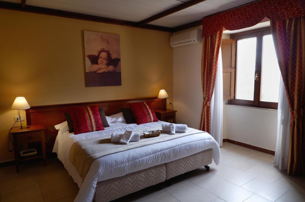 פבריאנו Hotel Borgo Antico מראה חיצוני תמונה