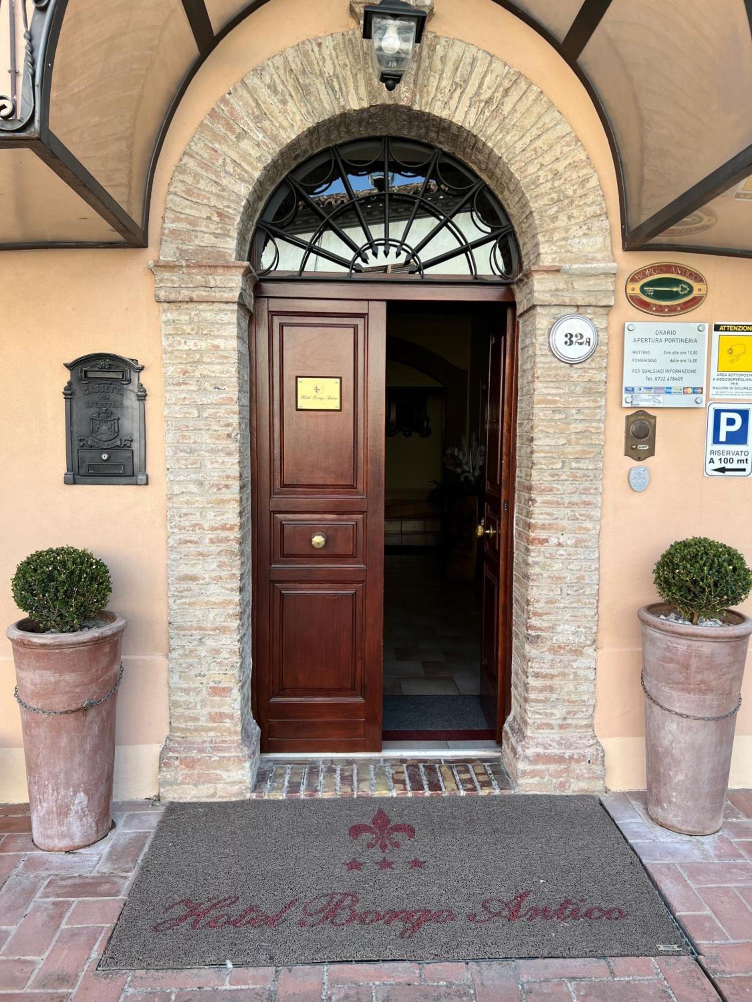 פבריאנו Hotel Borgo Antico מראה חיצוני תמונה