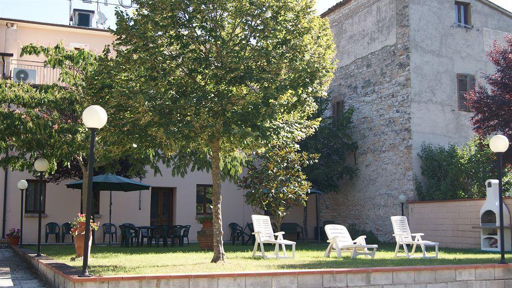 פבריאנו Hotel Borgo Antico מראה חיצוני תמונה