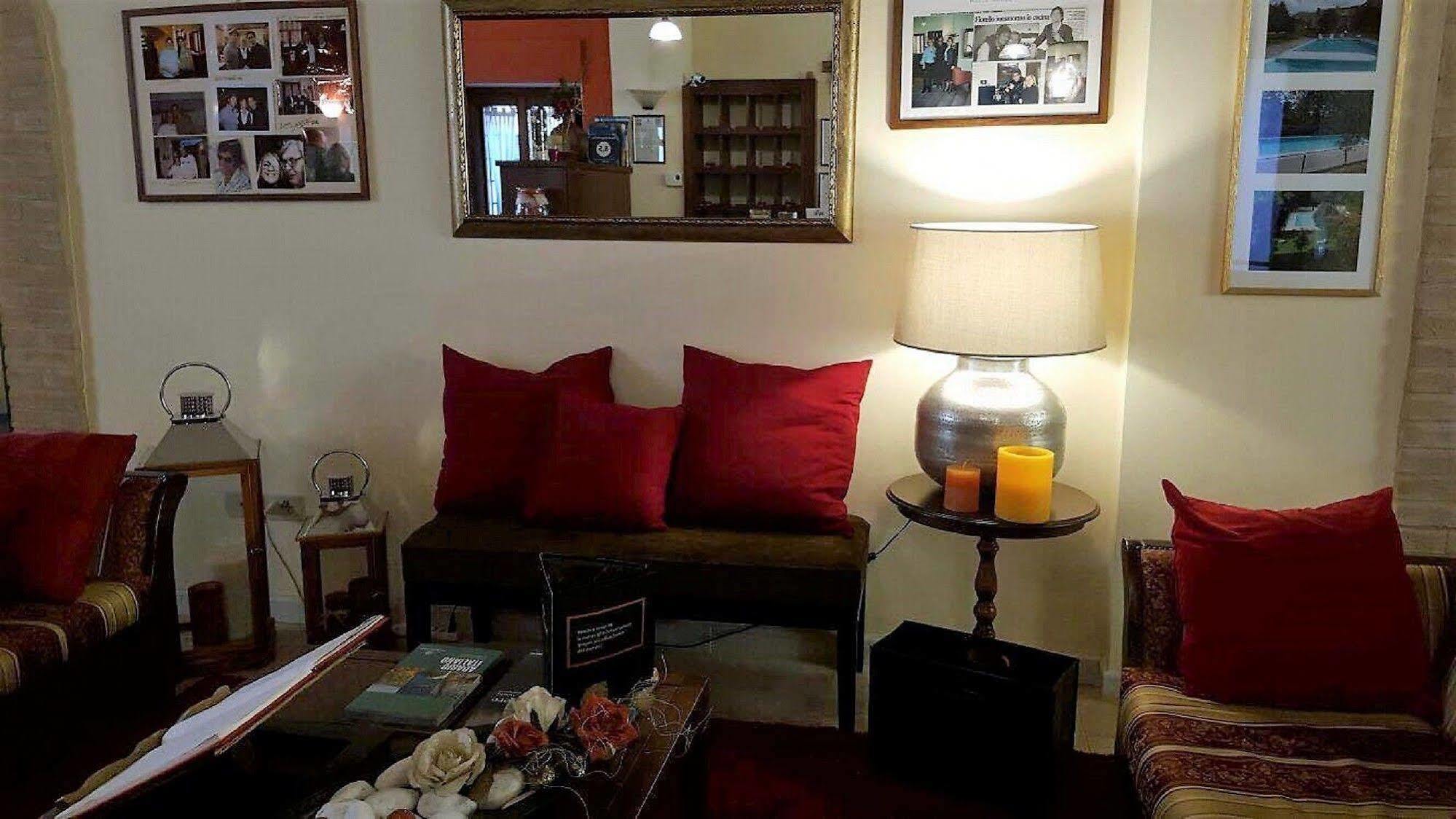 פבריאנו Hotel Borgo Antico מראה חיצוני תמונה
