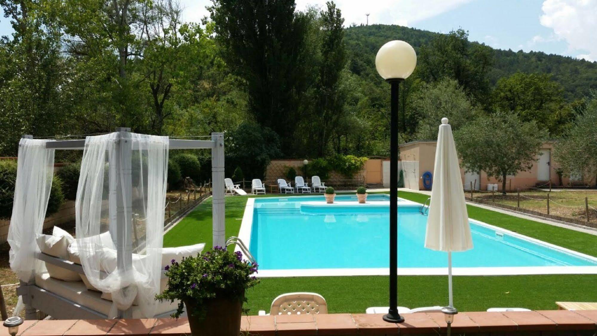 פבריאנו Hotel Borgo Antico מראה חיצוני תמונה