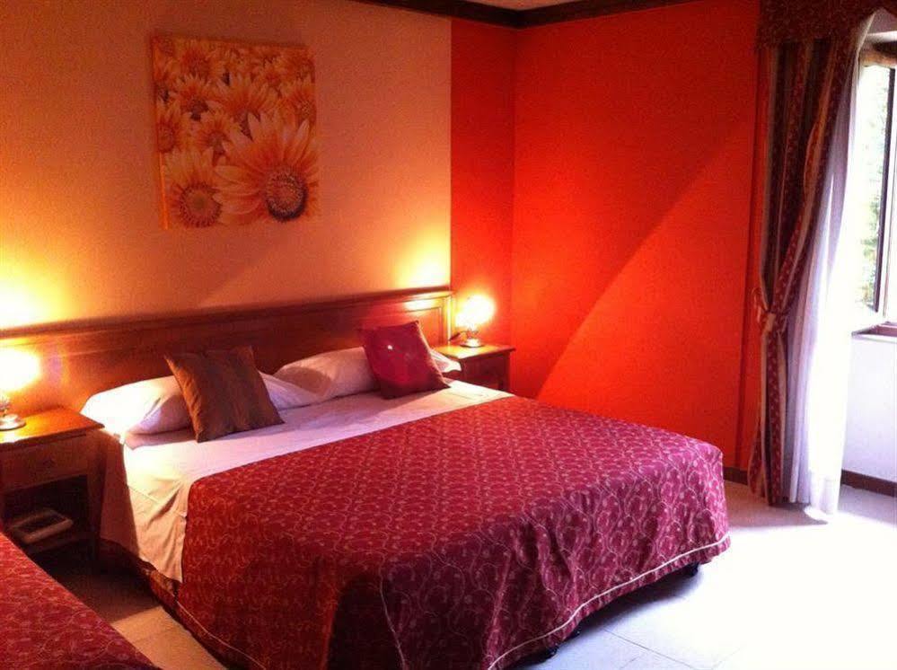 פבריאנו Hotel Borgo Antico מראה חיצוני תמונה